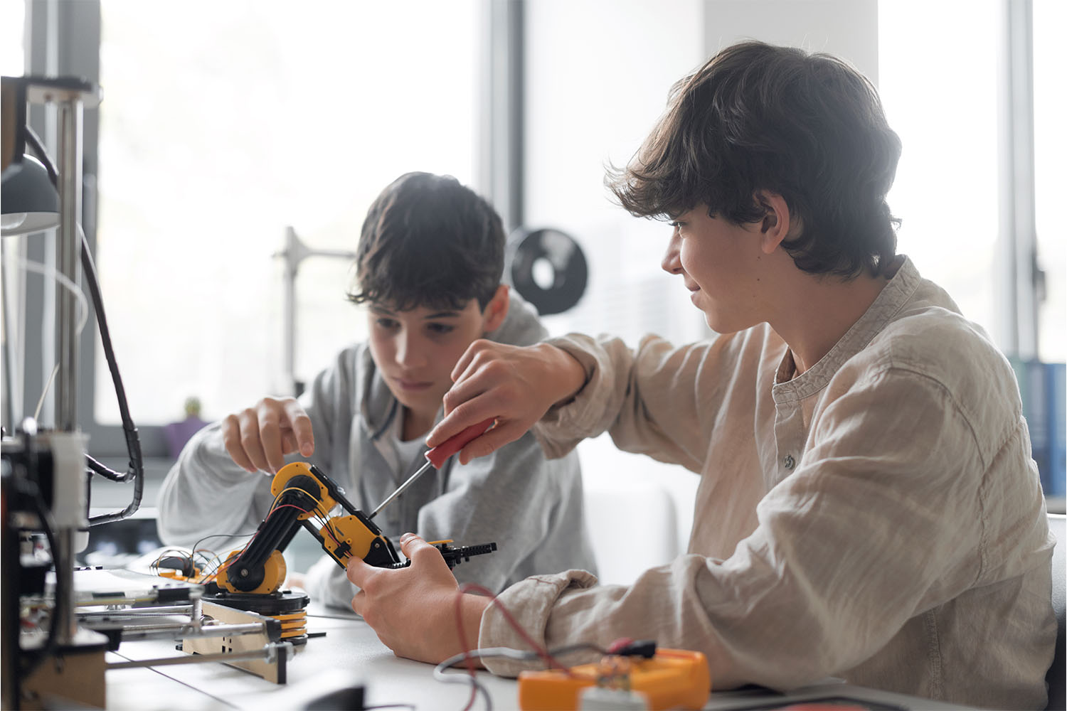 saier-akademie-kurs-erfinderteam-iStock-1363231267
